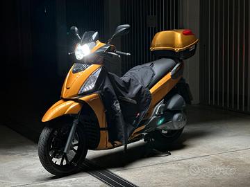 Kymco People 300 GT