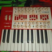 Arturia Minibrute