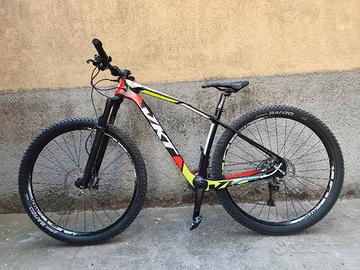 MTB in carbonio 29 pollici Shimano XT
