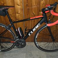 Bici da corsa CUBE Attain