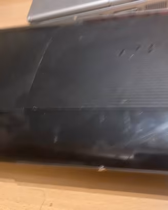 PS3 Super Slim 12GB (CECH-400A) +  Gioco Baja