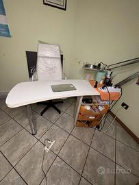 Tavolo Manicure Professionale Completo