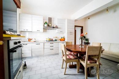 Appartamento di 129 m² con 4 locali a Casalecchio 