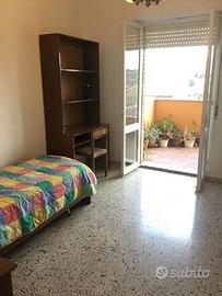 Camera in Appartamento Ristrutturato