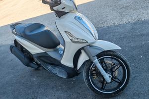 RICAMBI PIAGGIO BEVERLY 350 LED 2012