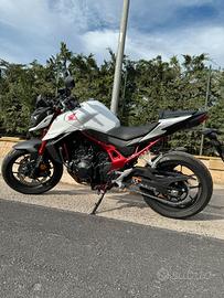Honda CB 750 Hornet 2023