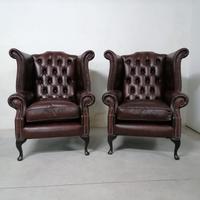 Nuova coppia di poltrone chesterfield Queen Anne 