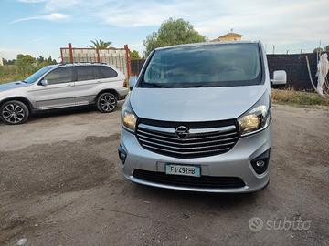 Opel Vivaro 16 biturbo 9 posti  anno2015