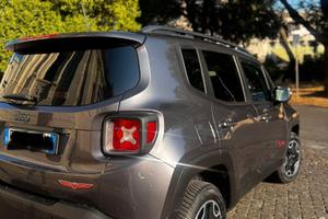Jeep Renegade 4x4 trailhawk