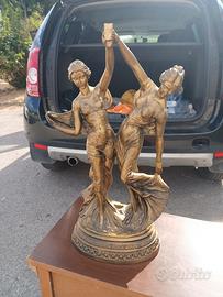 stattua rezina dorato 