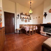 2 LOCALI A GRONE