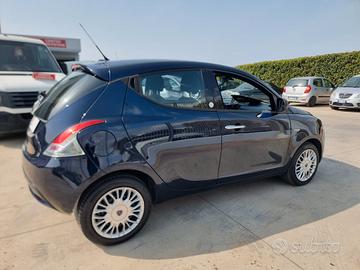 Lancia Ypsilon 1.2 69 CV 5 porte GPL Ecochic Silve