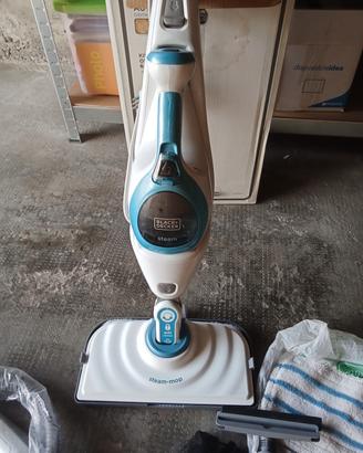 lavapavimenti a vapore steam-mop Black e Decker 