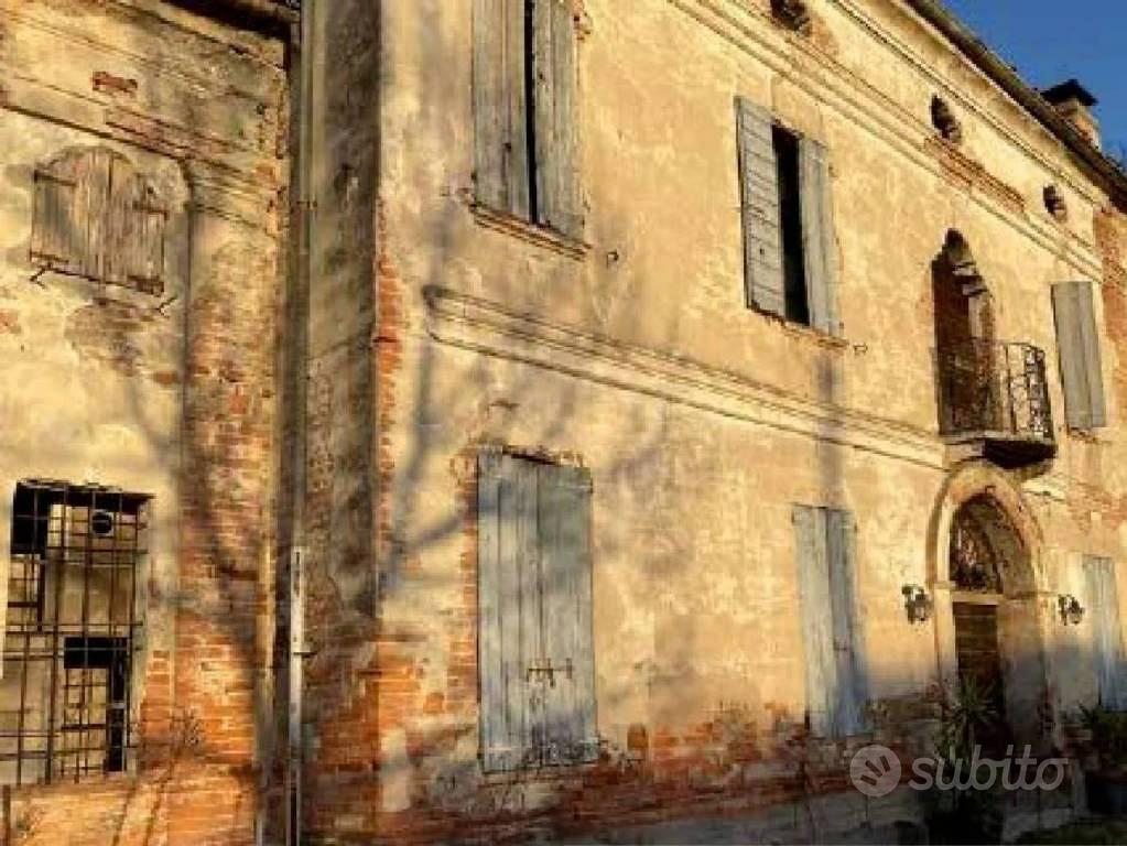 Immobile in asta di 704 m² con più di 5 locali a S - Vista 3