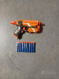 Pistola Nerf con laser