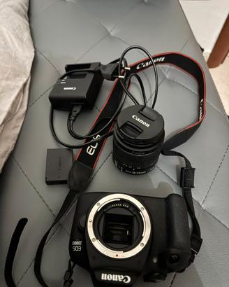 Canon EOS 2000D + accessori