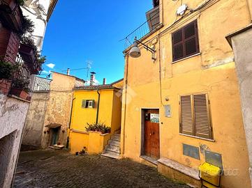 3 LOCALI A SUBIACO