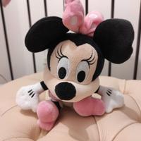 Peluche Minnie con abito e fiocco rosa