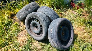 Cerchi in ferro e gomme 205 55 R16 4x108