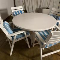 Tavolo con 4 sedie da esterno