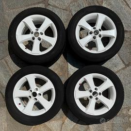 Cerchi in lega VW R15 bianchi+gomme B. 185/60 R15