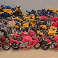 modellini di moto e auto 