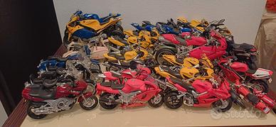 modellini di moto e auto 