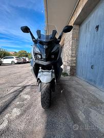 Scooter Sym Cruisym 300