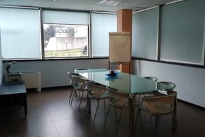 Ufficio arredato e ristrutturato