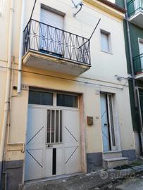 Casa su due Piani completamente arredata+Deposito