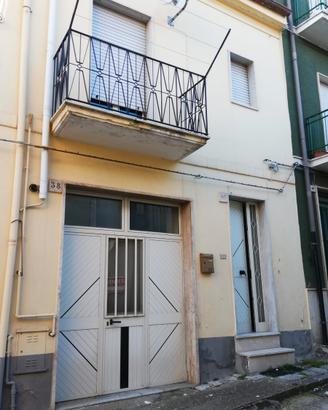 Casa su due Piani completamente arredata+Deposito