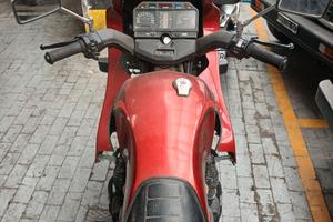 Xj 750