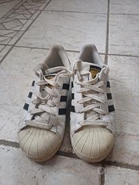 adidas Superstar