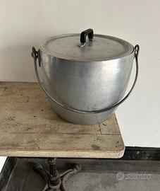 Grande pentola per salsa