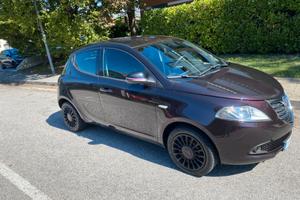 Lancia Ypsilon 1.2 69 CV 5 porte Elefantino