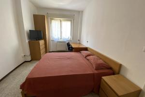 Ampia stanza matrimoniale vicino Politecnico