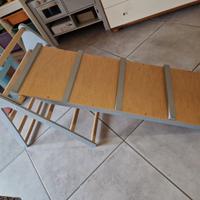 Triangolo di Pikler con scivolo montessori