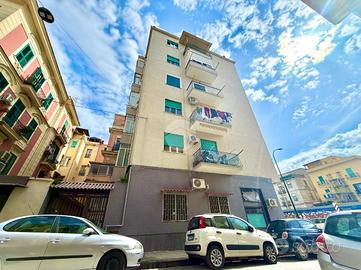 4 LOCALI A NAPOLI