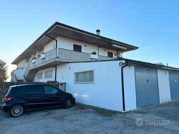 Appartamento indipendente con garage e giardino