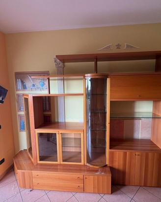 Parete attrezzata in legno