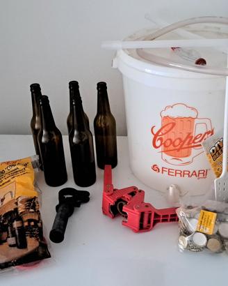 kit birreria artigianale + tappatrice e accessori