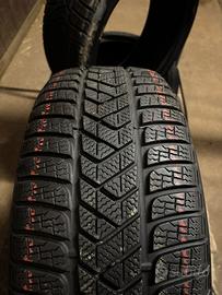 225/45/R19 Pirelli Sottozero 3