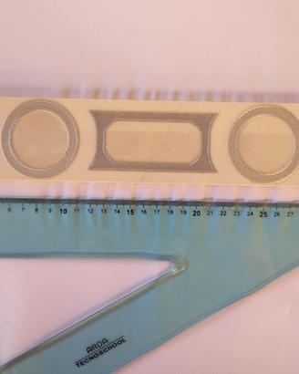 Mattonelle bianche con motivo celeste