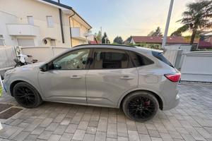 Ford Kuga 2.5 full hybrid