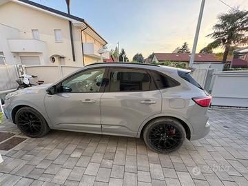 Ford Kuga 2.5 full hybrid