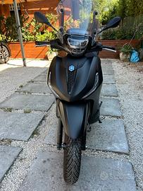 Piaggio Beverly 400 - 2024