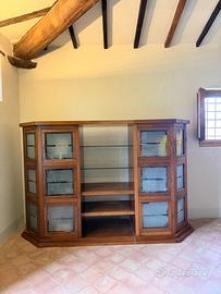 Credenza in legno e vetro