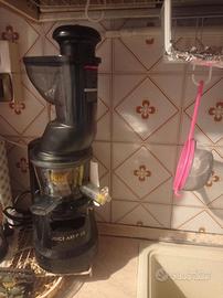 CENTRIFUGATORE JUICE ART PLUS