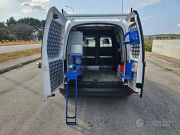 VOLKSWAGEN Caddy 2.0 TDI 122 CV 4Motion Furgone