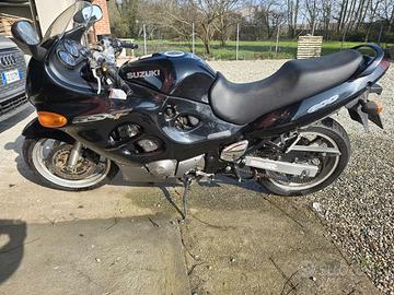 SUZUKI  GSX-F 600